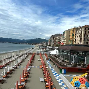 Vista Mare , Savone Italie