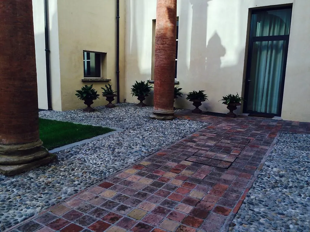 Tl Palazzo Fantuzzi 0*, Bologna